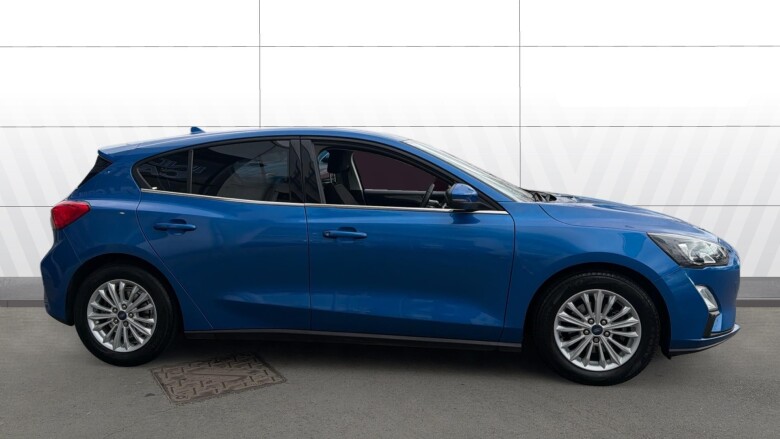 Ford Focus 1.0 EcoBoost 125 Titanium 5dr Petrol Hatchback